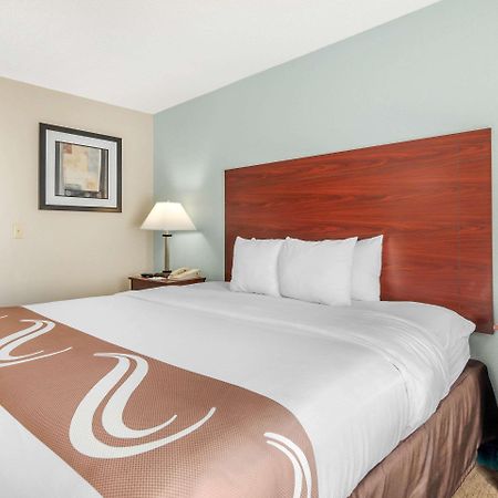 Quality Suites Kansas City International Airport Eksteriør billede
