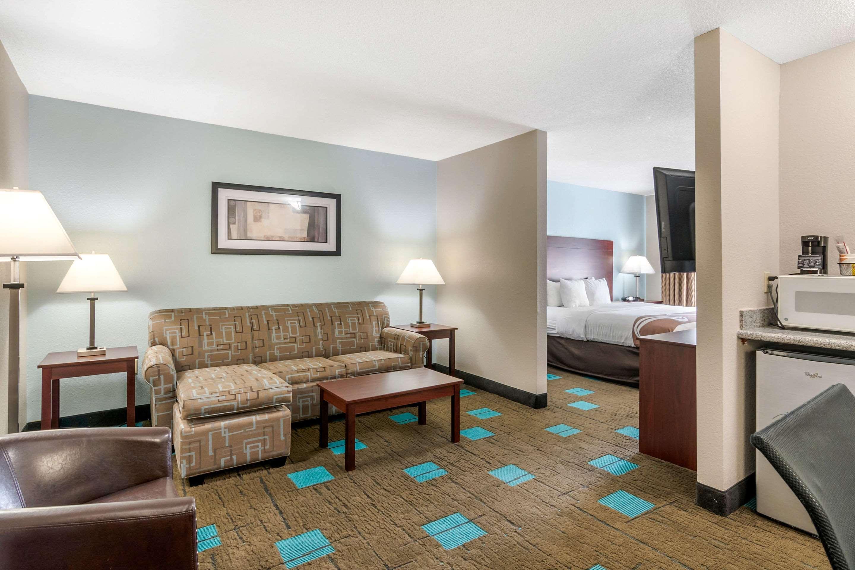 Quality Suites Kansas City International Airport Eksteriør billede