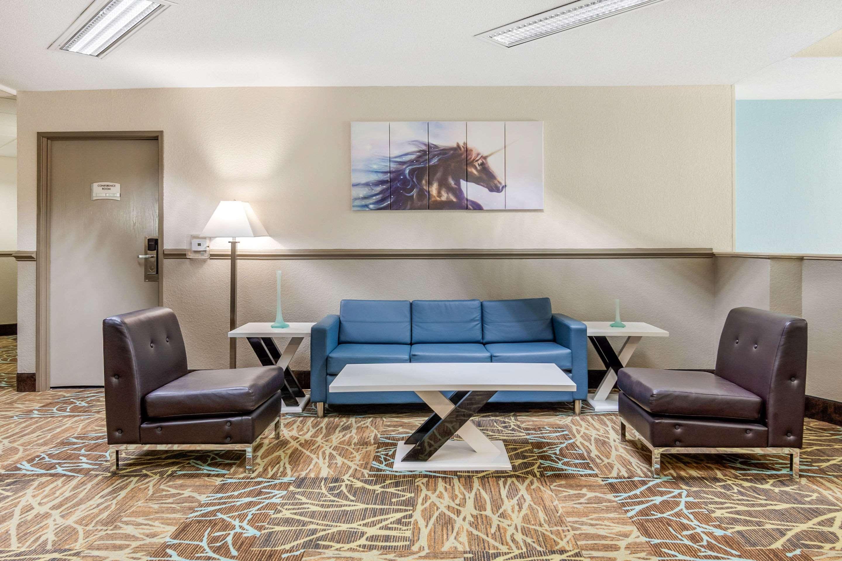 Quality Suites Kansas City International Airport Eksteriør billede
