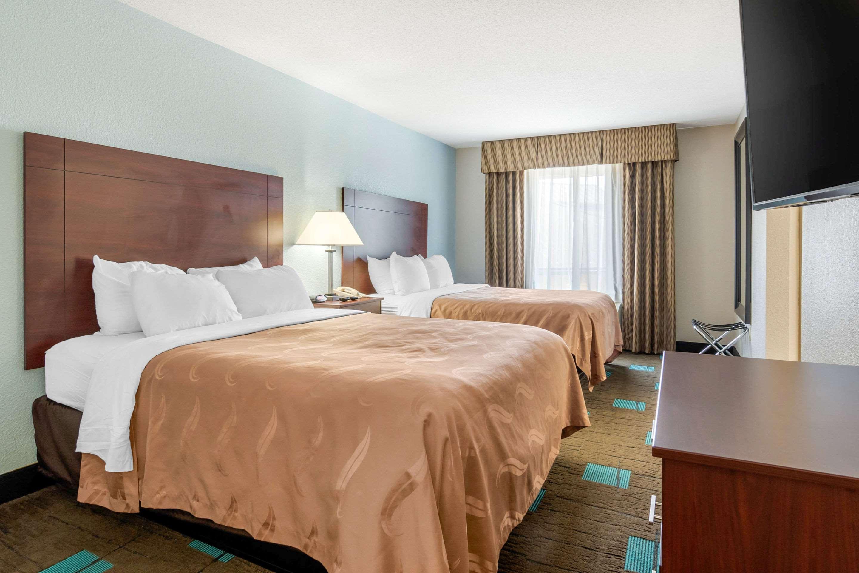 Quality Suites Kansas City International Airport Eksteriør billede